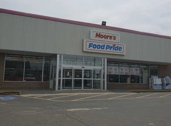 Moore's Food Pride - Elkhart, KS