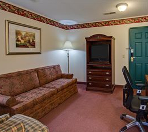 Country Inns & Suites - Effingham, IL