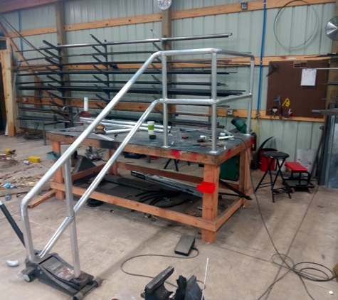 Gladeville Welding - Lebanon, TN. Aluminum handrail fabrication. All one piece, no bolts screws