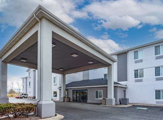 Baymont Inn & Suites - Milan, MI