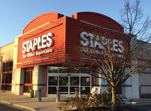 Staples - Rockville, MD