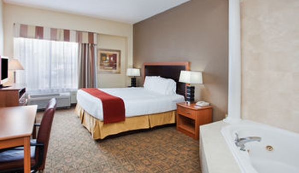 Holiday Inn Express & Suites Charlotte-Concord-I-85 - Concord, NC