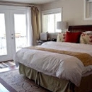 A Beachside Luxury Inn - Bed & Breakfast & Inns