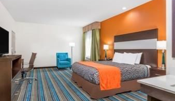 Days Inn & Suites by Wyndham Katy - Katy, TX