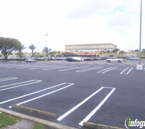 Express Factory Outlet - Hialeah, FL