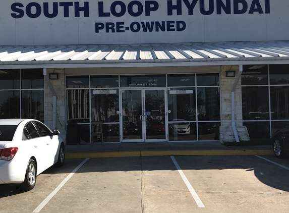 South Loop Hyundai - Houston, TX. Great prices on all vehicles. Contact my Sales Floor Manager @ 832-776-7676 today for more information about any vehicles we have on our lots.