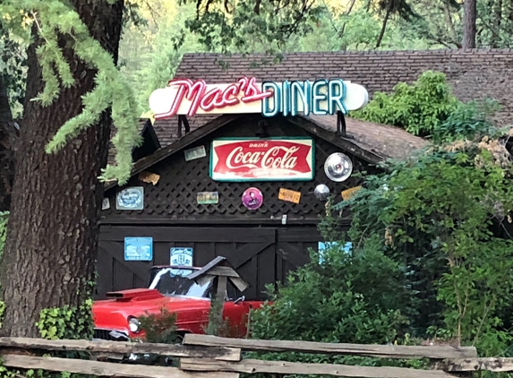 Mac's Diner - Shady Cove, OR