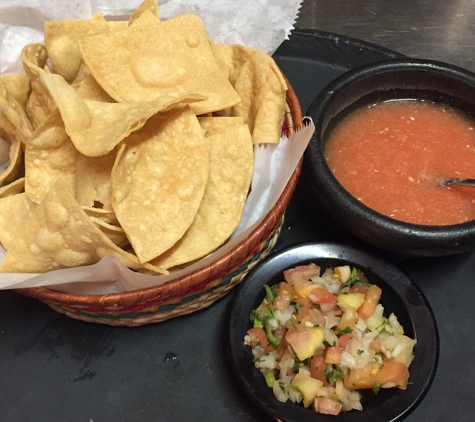 LA CABAÑA - Berryville, AR. Homemade chips