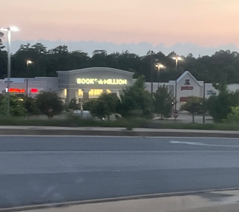 Books-A-Million - Statesboro, GA