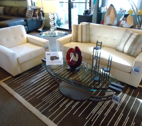 Lifestyles Furniture - Davenport, IA. Omnia sofa and chair collection. Made in the USA.