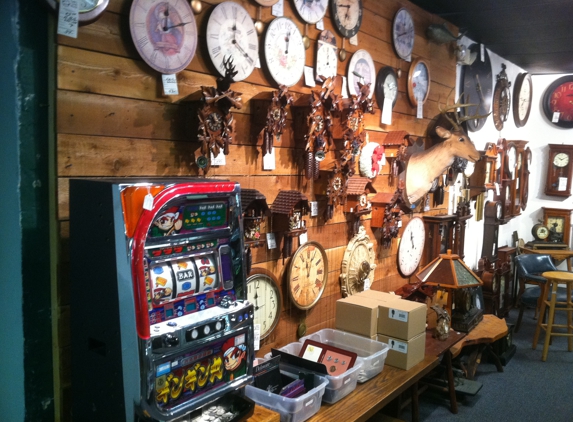Braxton's Clock World - Loganville, GA
