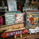 Junk & Disordely Vintage Thrift - Thrift Shops