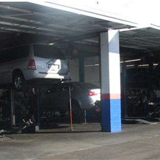 Leon's Transmission Services - Glendale, CA