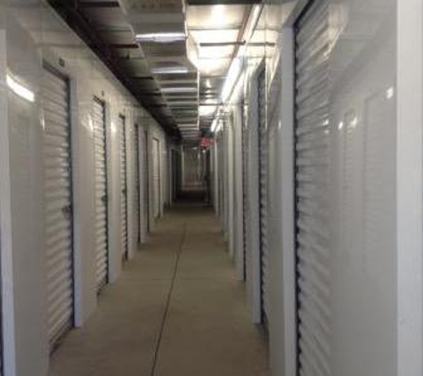 Life Storage - Sanford, FL