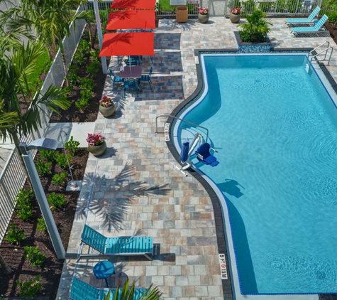 Home2 Suites by Hilton Naples I-75 Pine Ridge Road - Naples, FL