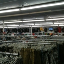 T-Shirt Outlet - Clothing Stores
