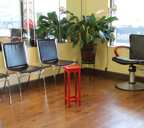 Straight Edge Barber Shop & Salon - Sarasota, FL