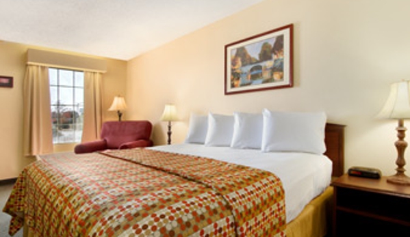 Baymont Inn & Suites - Georgetown, SC