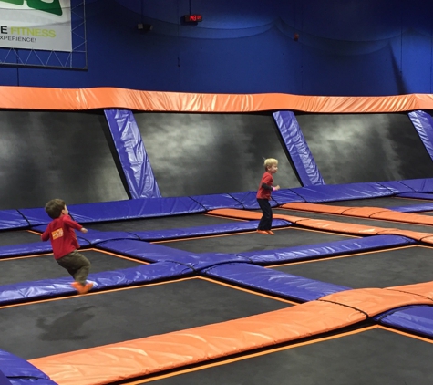 Sky Zone Trampoline Park - Elmhurst, IL