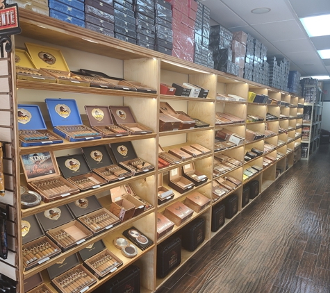 Miami Humidor Cigars & Pipe Tobacco - Miami, FL. Miami Humidor Interior