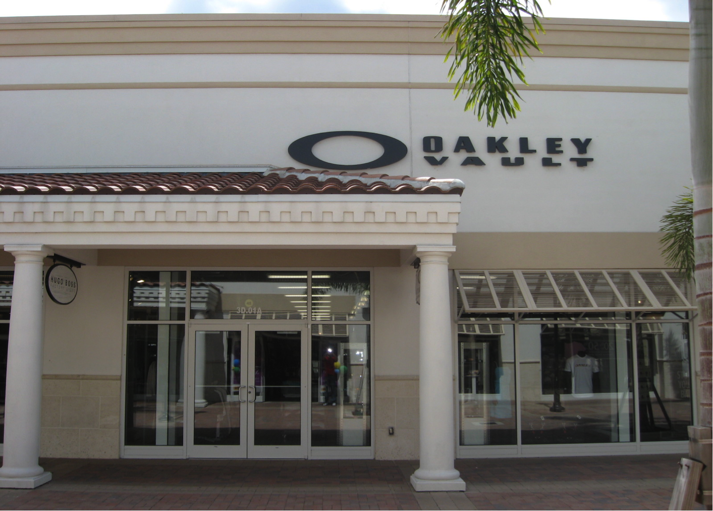 oakley store ontario