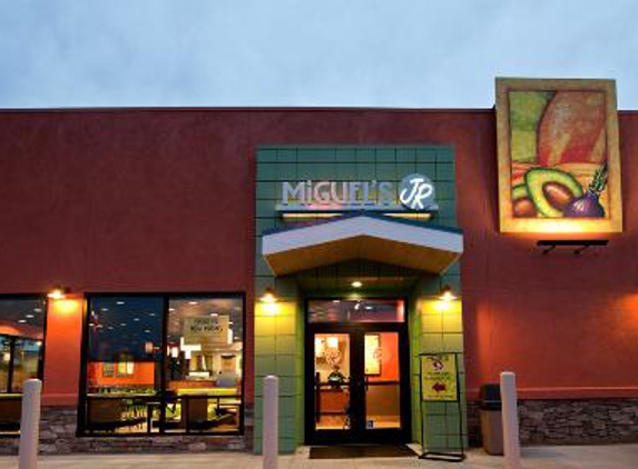 Miguel's Jr - Menifee, CA