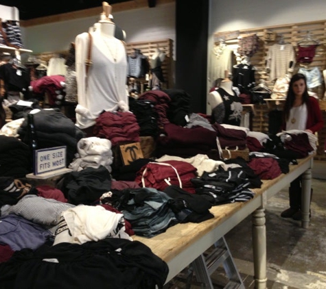 Brandy & Melville Newport - Newport Beach, CA