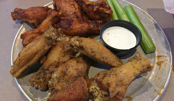 Pluckers Wing Bar - Dallas, TX