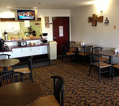 Brentwood Inn & Suites - Hobbs, NM