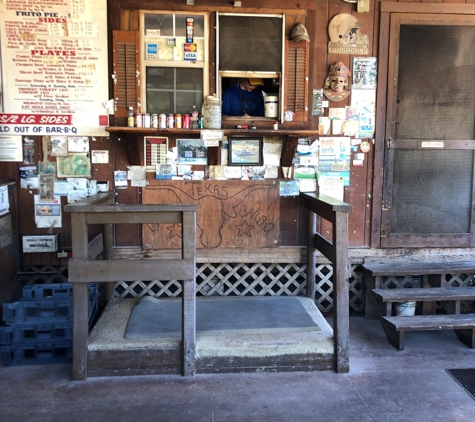 Benny's Texas Bar-B-Que - Cedar Creek, TX