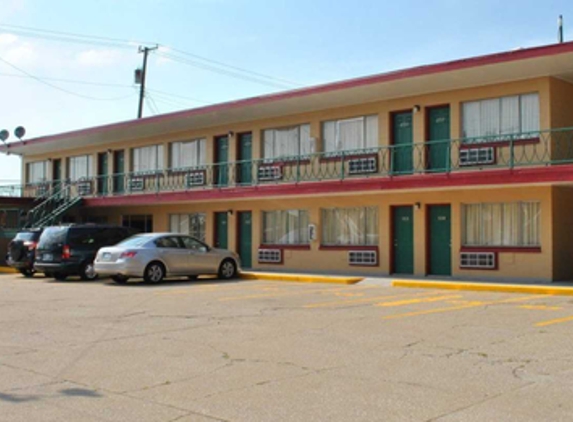 Travel Inn Motel - Michigan City, IN