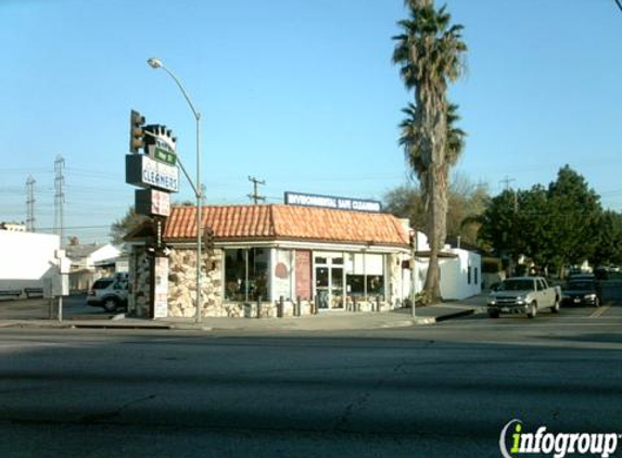Royal Dry Cleaners - Montebello, CA