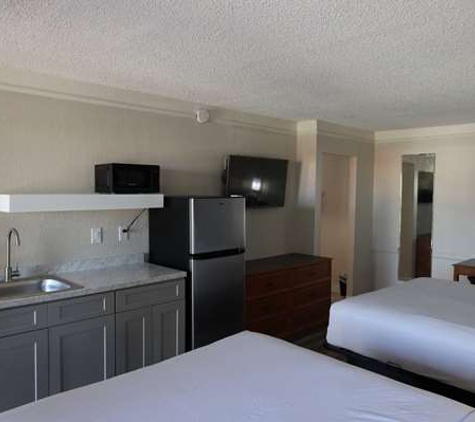 Super 8 by Wyndham Austin South / I-35 - Austin, TX