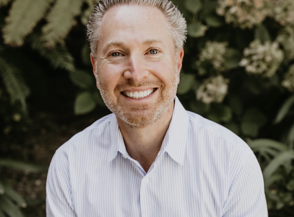 Thousand Oaks Smile Design - Dr. Daniel Elbert - Thousand Oaks, CA. Meet our dentists! Daniel Elbert, DDS