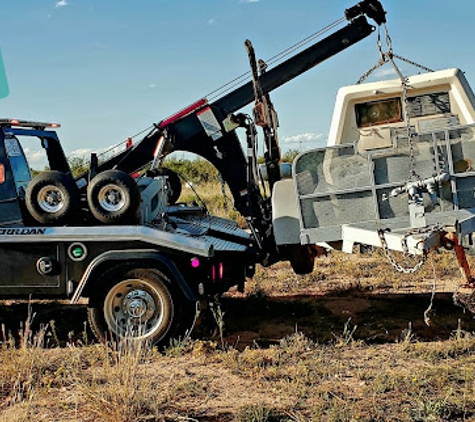 Rey’s Service Center and Wrecker Service - Seminole, TX