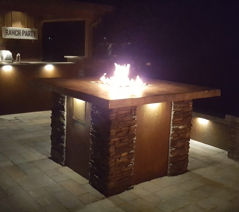 Distinctive Terrascapes - Colorado Springs, CO. Fire Table/Pit