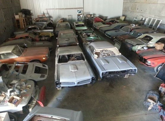 Classic Muscle Cars & Parts - Dallas, TX