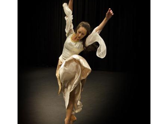 Ann Roberts School Of Dancing - Townsville City, QLD