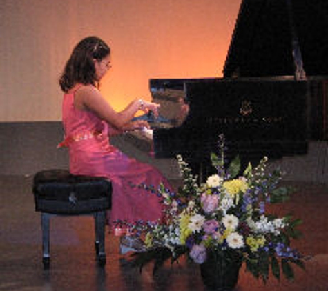 "Vocal Point" Singing and Piano Studio - Naples, FL