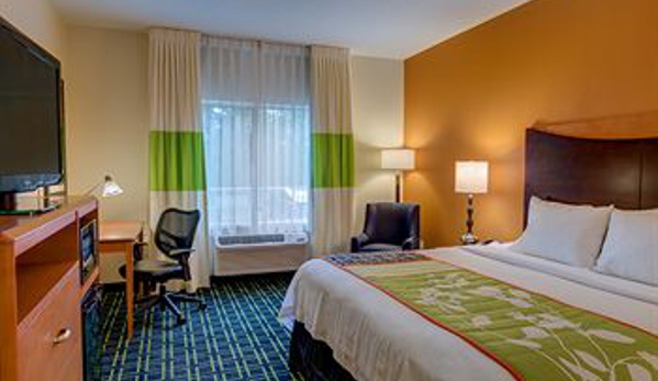 Fairfield Inn & Suites - Bellevue, WA