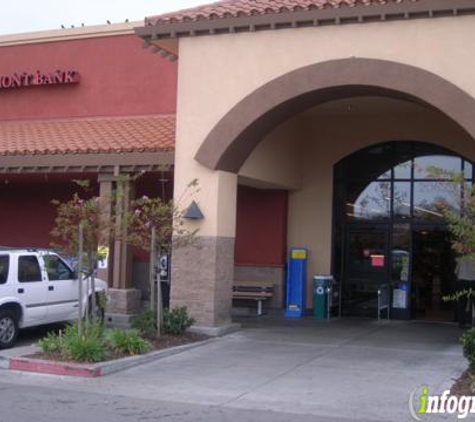 Fremont Bank - Castro Valley, CA