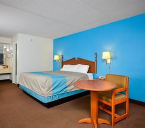 Motel 6 - Pulaski, TN