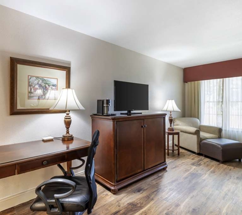 Best Western Plus Steeplegate Inn - Davenport, IA