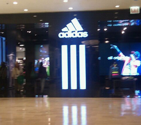 adidas Store - Chicago, IL