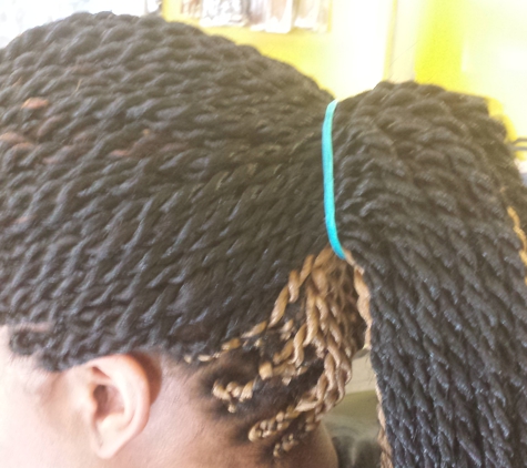 Dyca's Hair Braiding - Upper Darby, PA