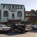 Pioneer Saloon - Bars