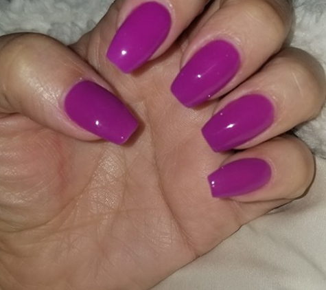 Deluxe Nail Spa - El Paso, TX