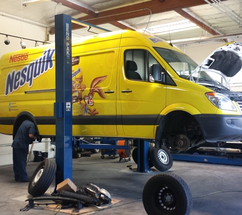 BM Sprinter & Metris Van Auto Center - Gardena, CA