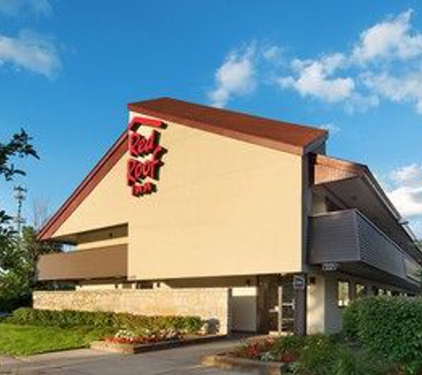 Red Roof Inn - Warren, MI