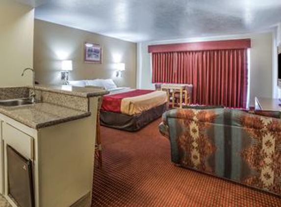 Econo Lodge - Saint George, UT